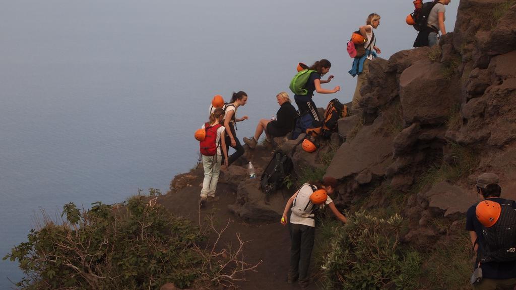 Il Vulcano A Piedi Стромболи Екстериор снимка