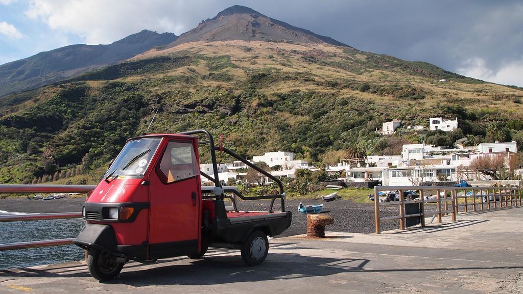 Il Vulcano A Piedi Стромболи Екстериор снимка