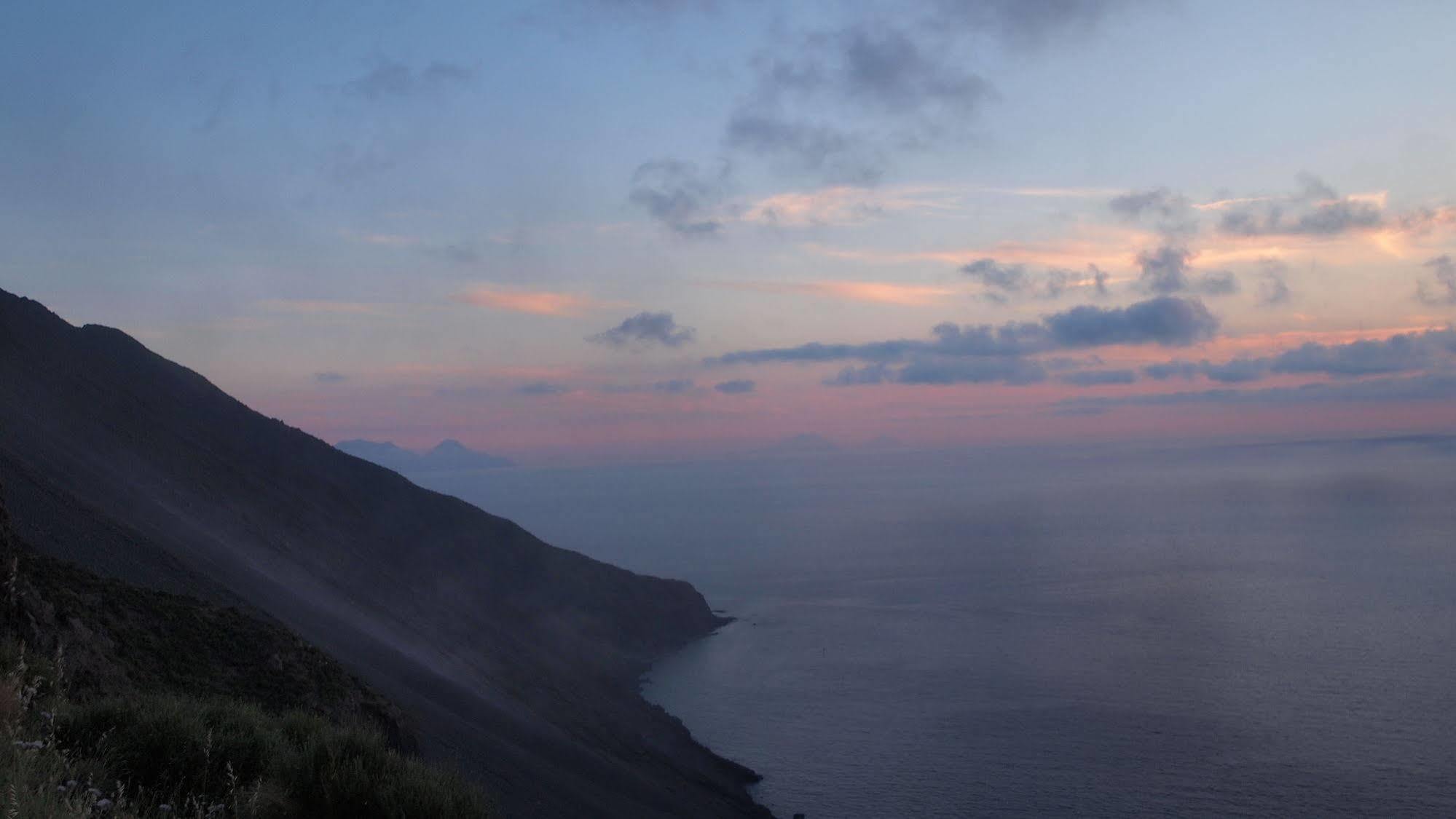 Il Vulcano A Piedi Стромболи Екстериор снимка