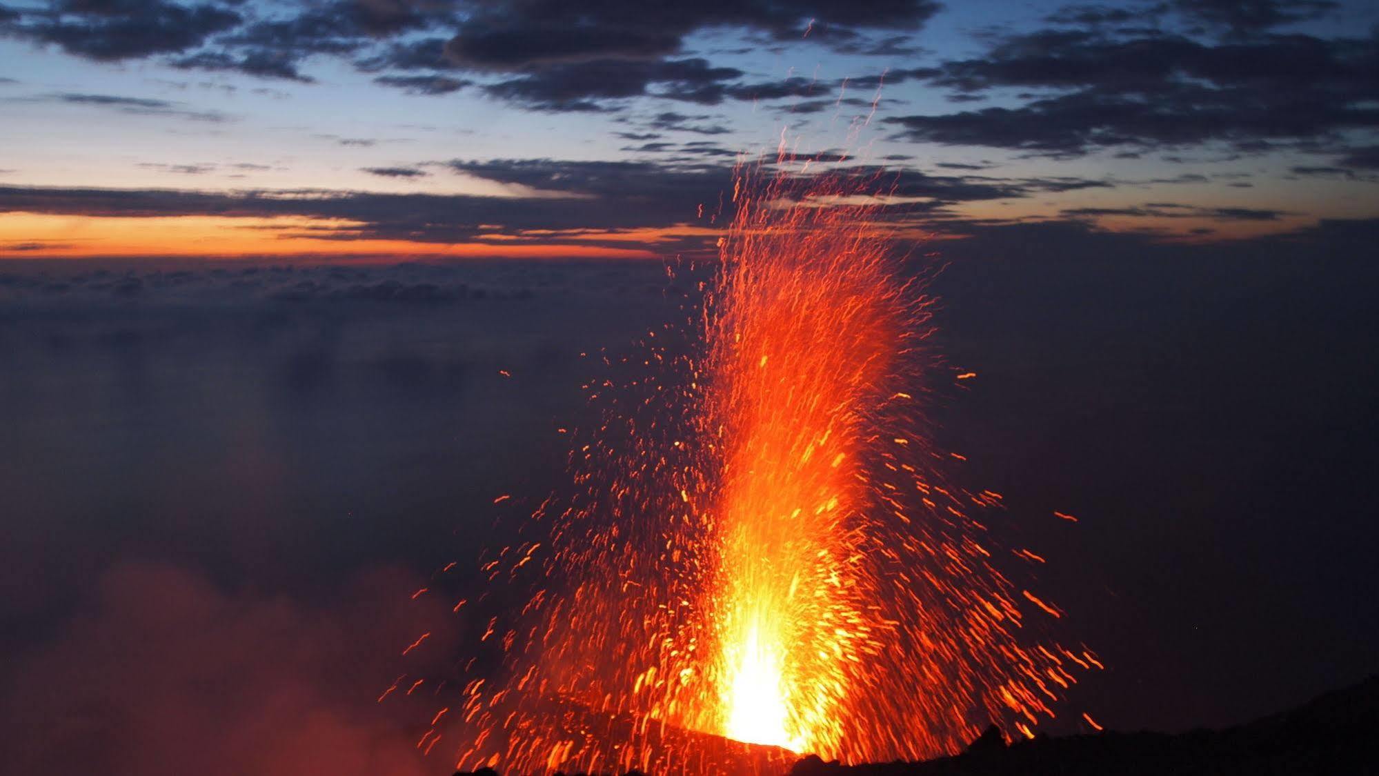 Il Vulcano A Piedi Стромболи Екстериор снимка